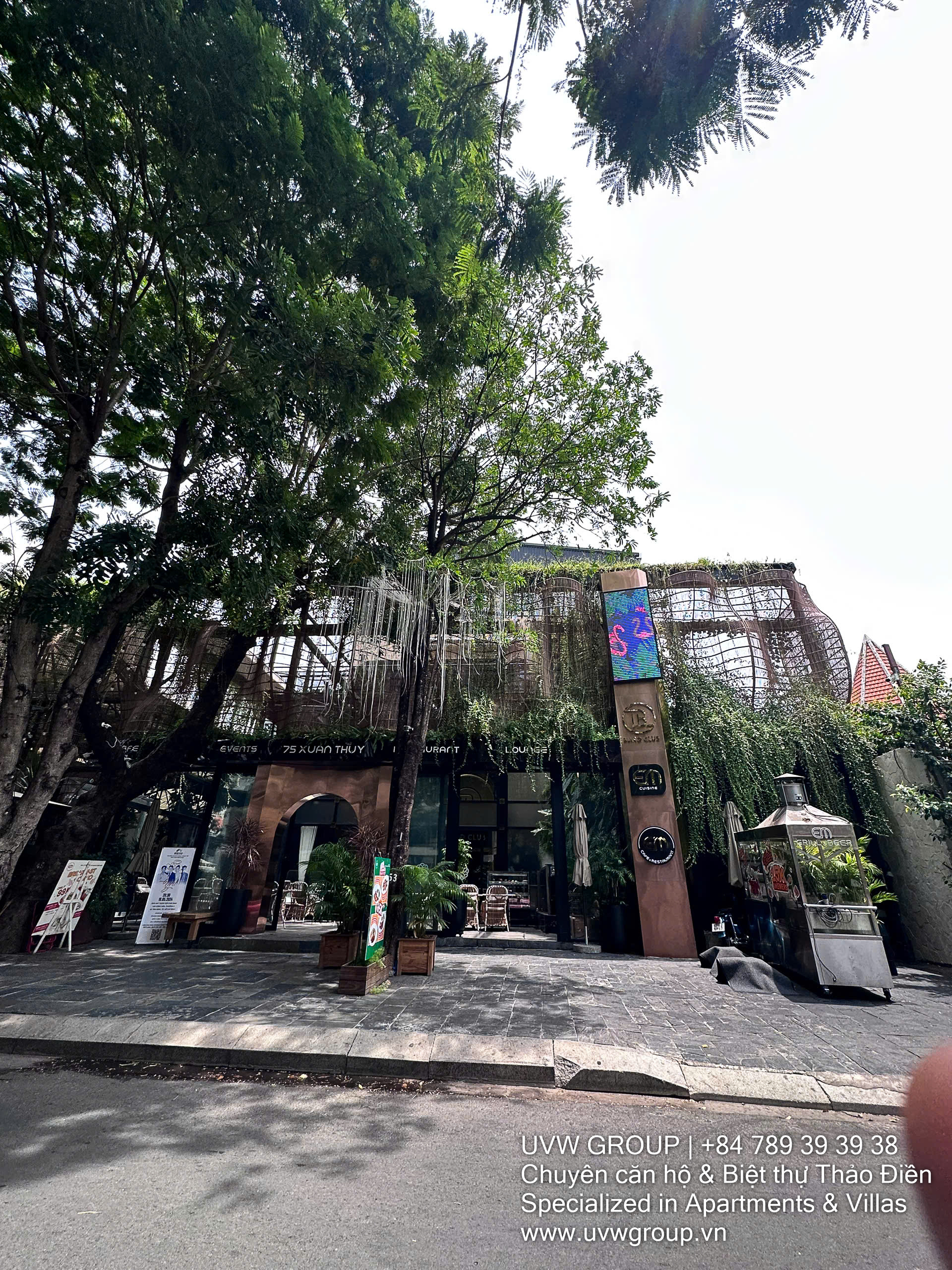 Cho thuê mặt bằng kinh doanh Xuân Thủy, Thảo Điền | 800m² | 11.500 đô la