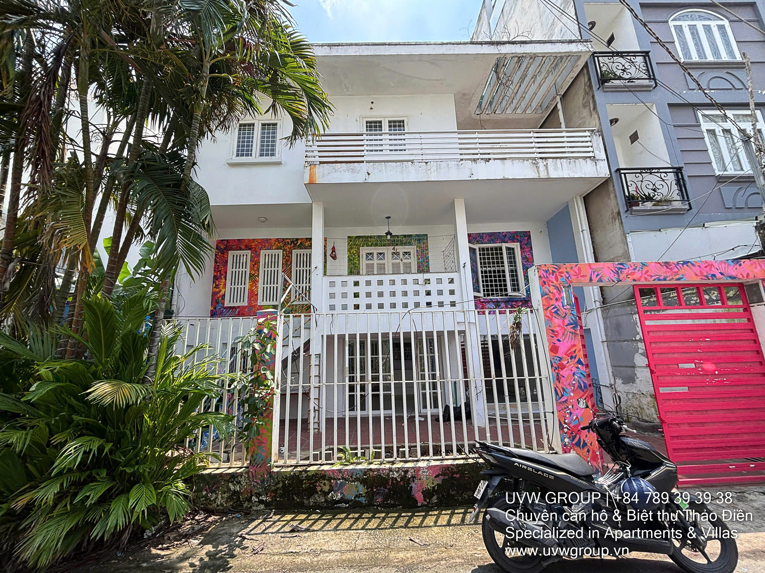 Nhà cho thuê tại Thảo Điền | 220m² | 4PN | Sân vườn | $1,680