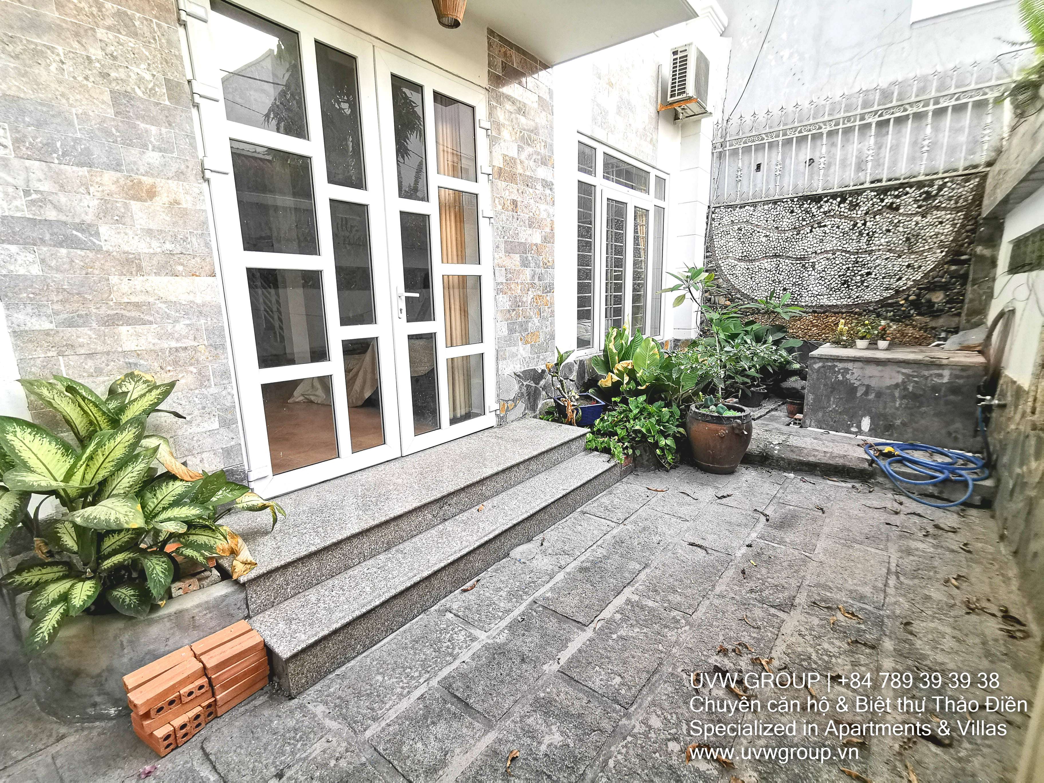 Nhà cho thuê tại Thảo Điền | 3PN | 110m² | Nội thất cơ bản | $1,300