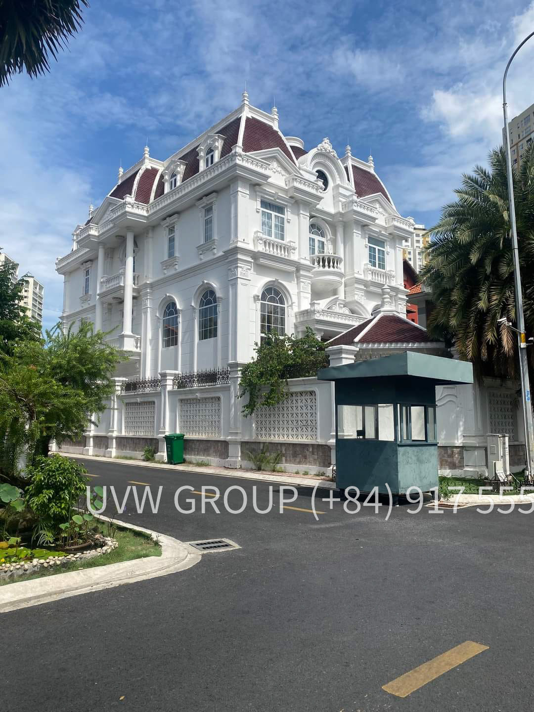 White Castle Villa for Sale in Thao Dien | 800m² | Pool | 5BR | Corner Lot | 215 Bilion VND