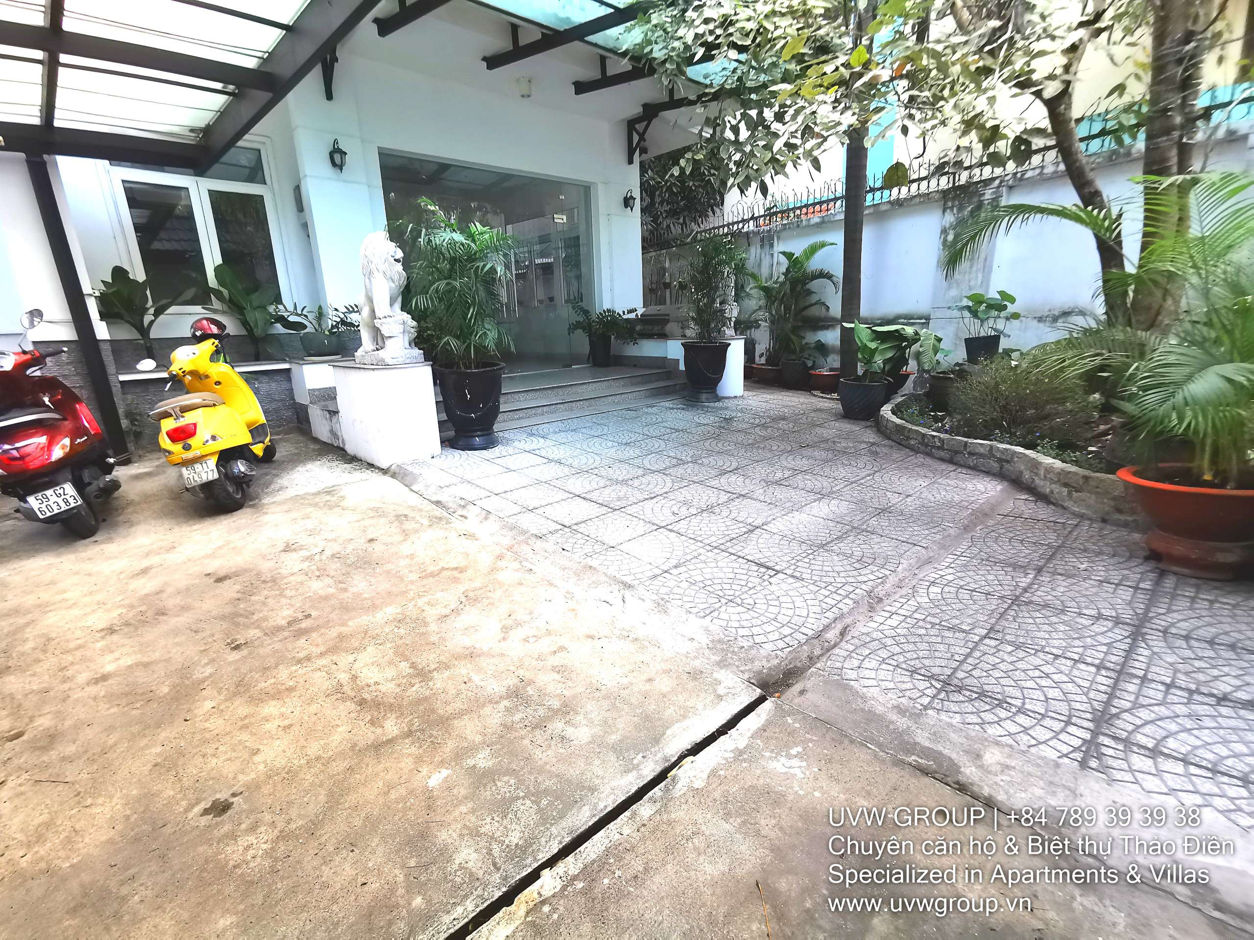 Nhà sang trọng cho thuê tại Thảo Điền | 4PN | 375m² | Đầy đủ nội thất | $4,000