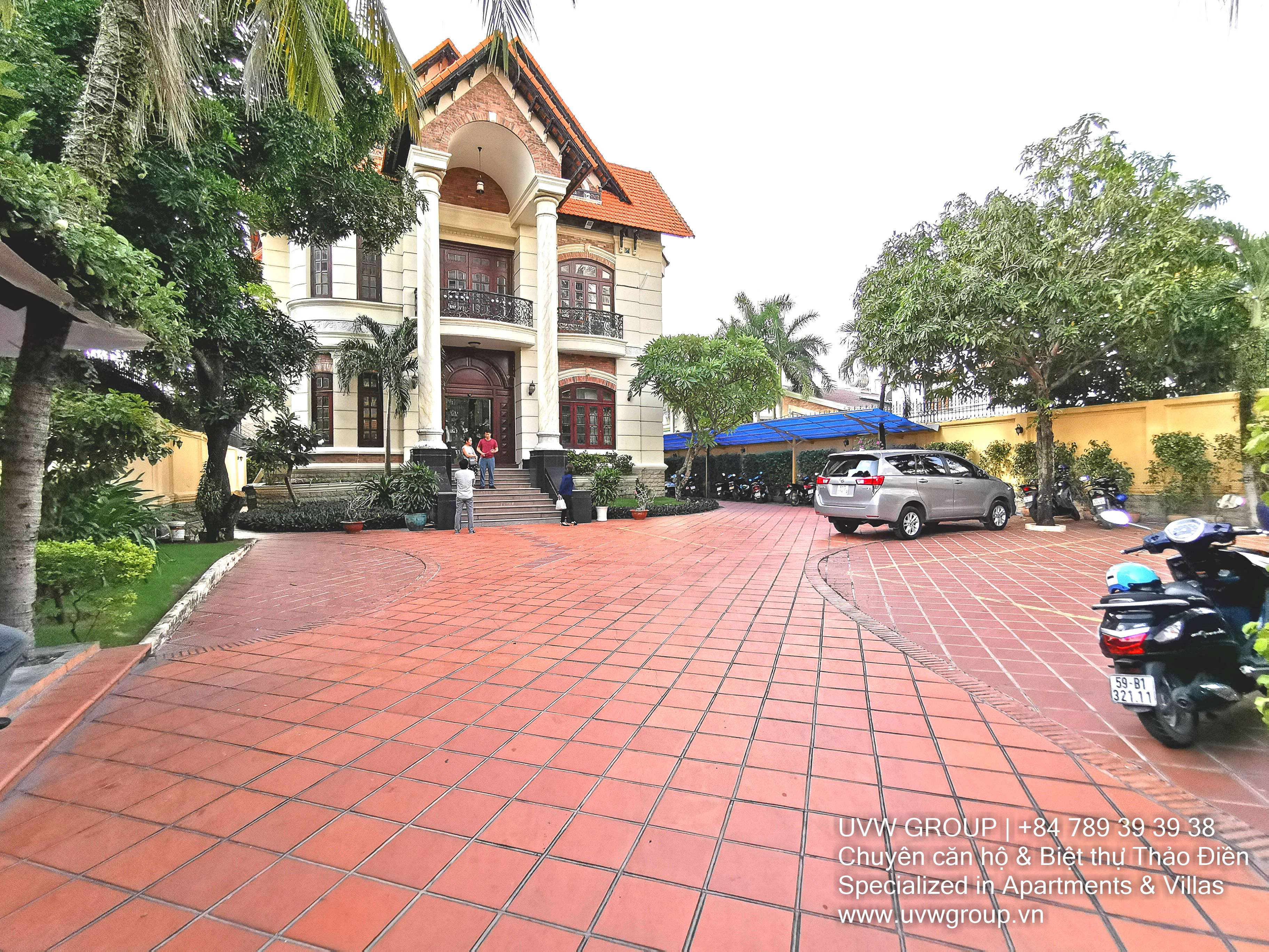 Nhà cho thuê | 5 phòng ngủ | 1.200m² | Hướng Đông Nam | $7.000
