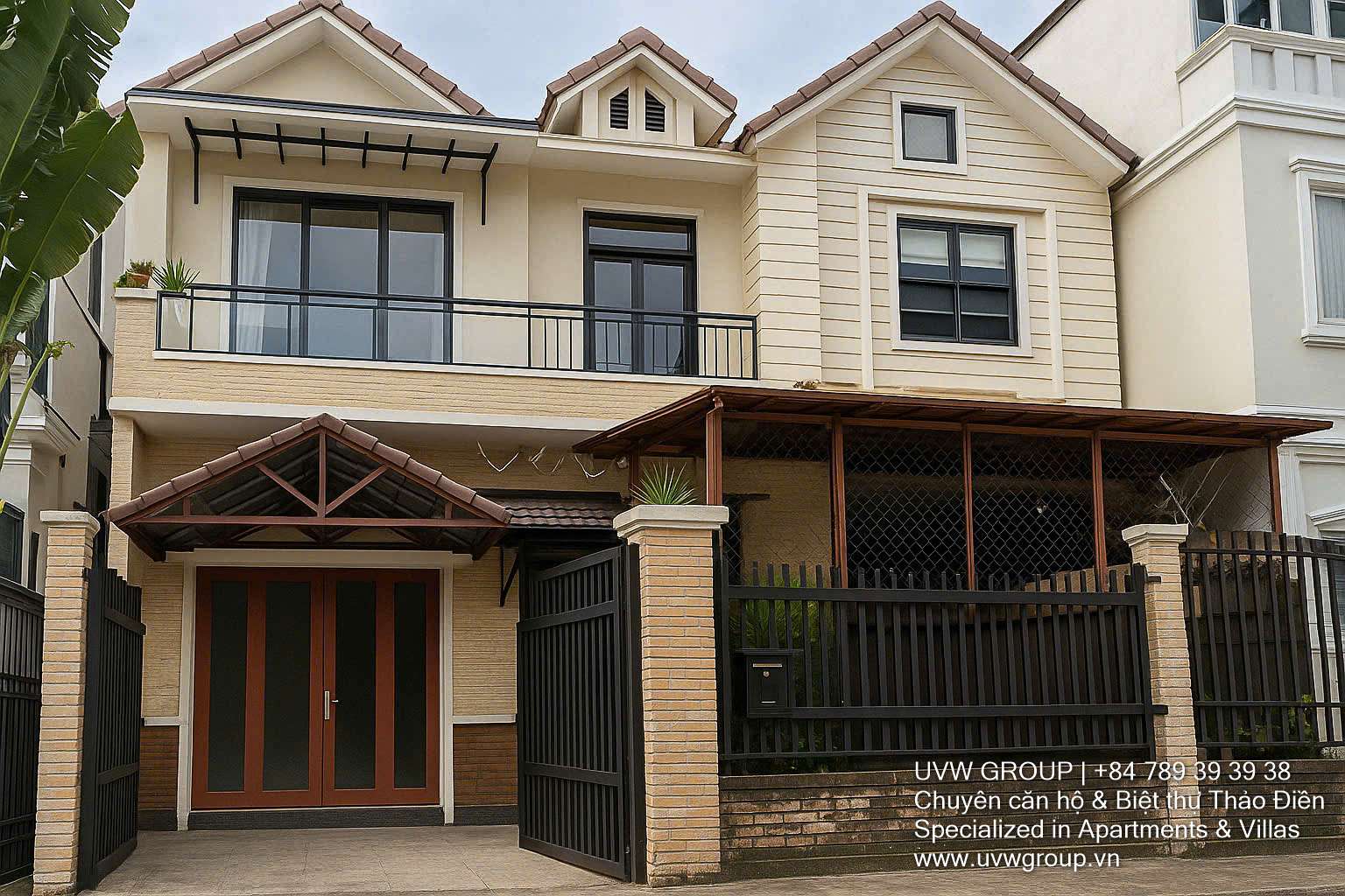 Nhà 3PN cho thuê tại Thảo Điền có sân vườn | $1,600