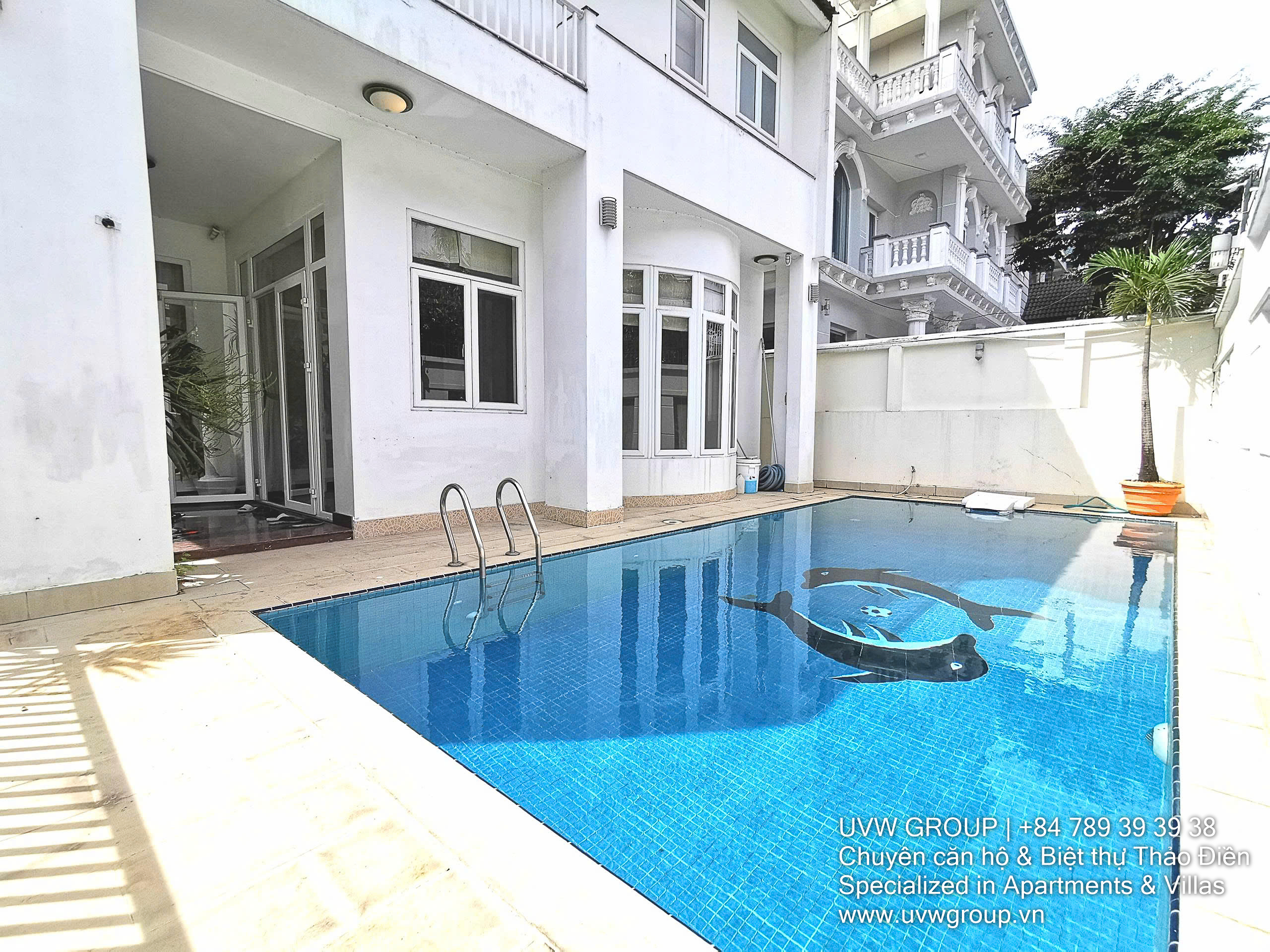 Biệt thự cho thuê tại Thảo Điền | 5 phòng ngủ | Hồ bơi riêng & Sân vườn | $3,400/tháng